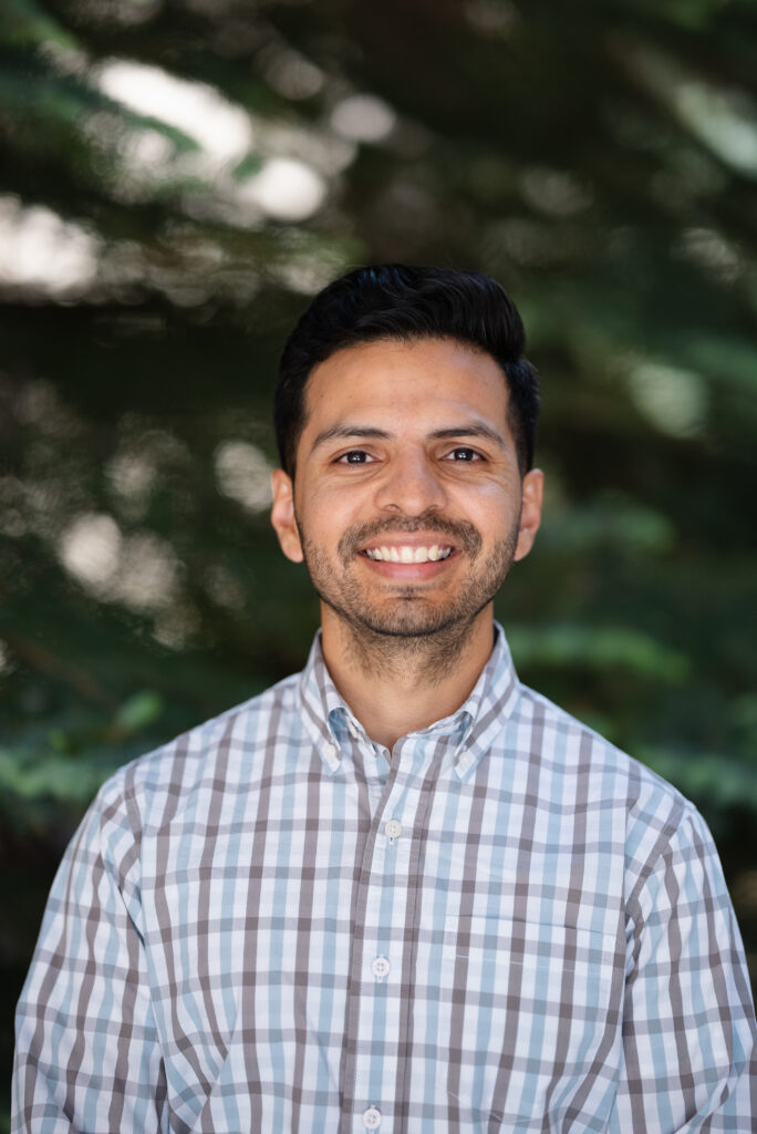 Andres Andrade portrait image.