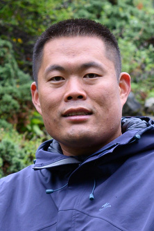 Head shot of Yanjie Liu